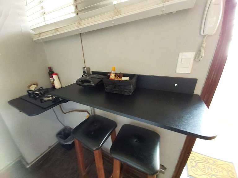 Studio at Al. Santos close Paulista Av. Air-Con