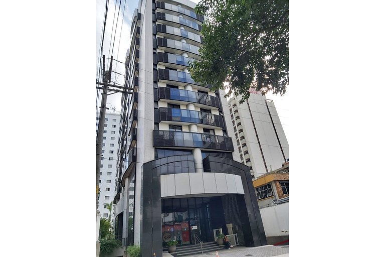 Ótimo Flat com ótima localização, condicionado e garagem