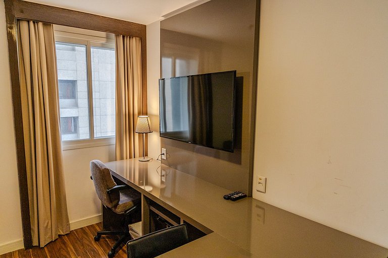REDE CAPRI Ample Space Comfort Flat Paulista - Gym and pool