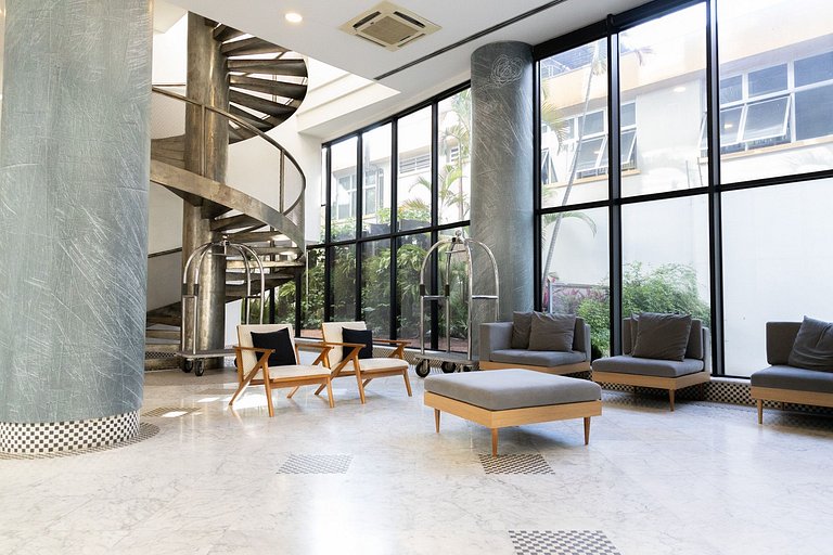 Ótimo Flat com ótima localização, condicionado e garagem
