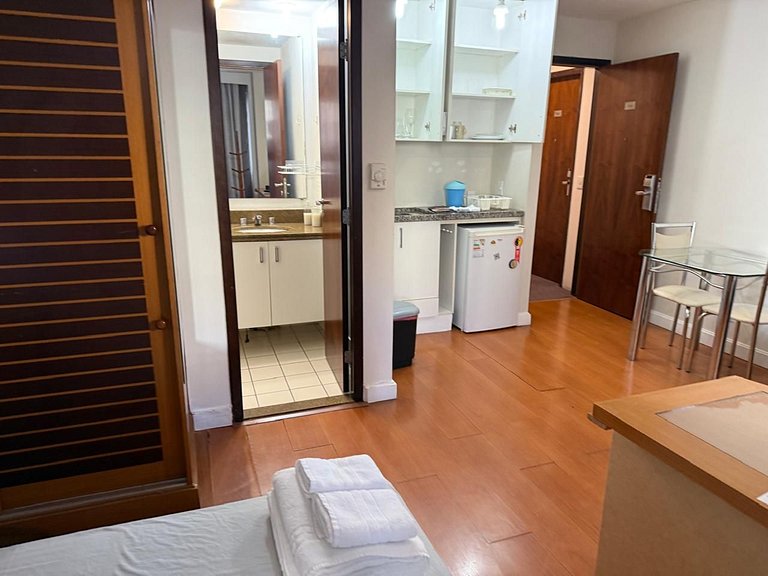 REDE CAPRI Elegant Beautiful Flat - Ar cond. e Piscina