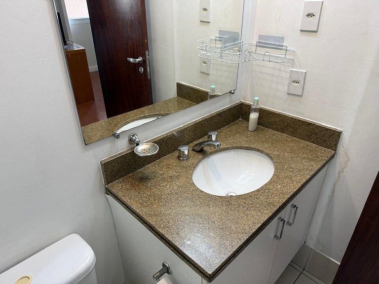 REDE CAPRI Elegant Beautiful Flat - Ar cond. e Piscina