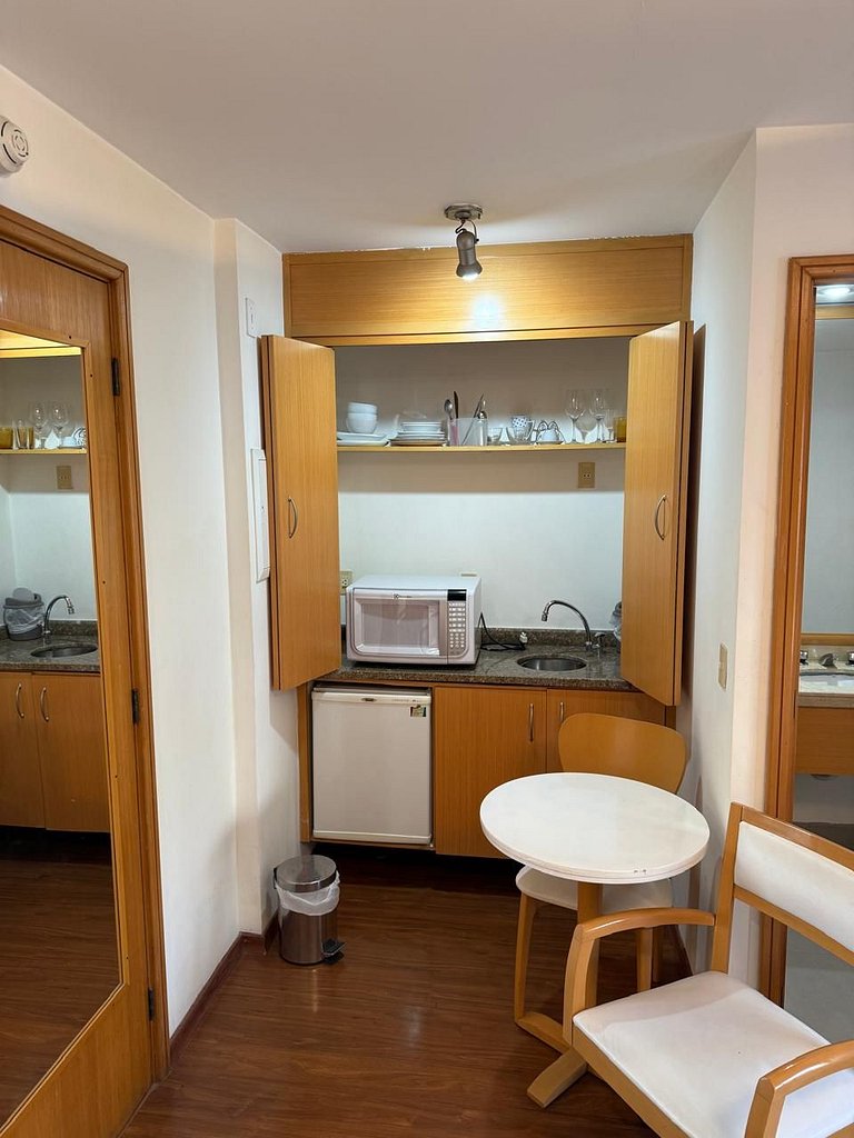Admirable Flat Jardins - Garagem, Ar Condicionado