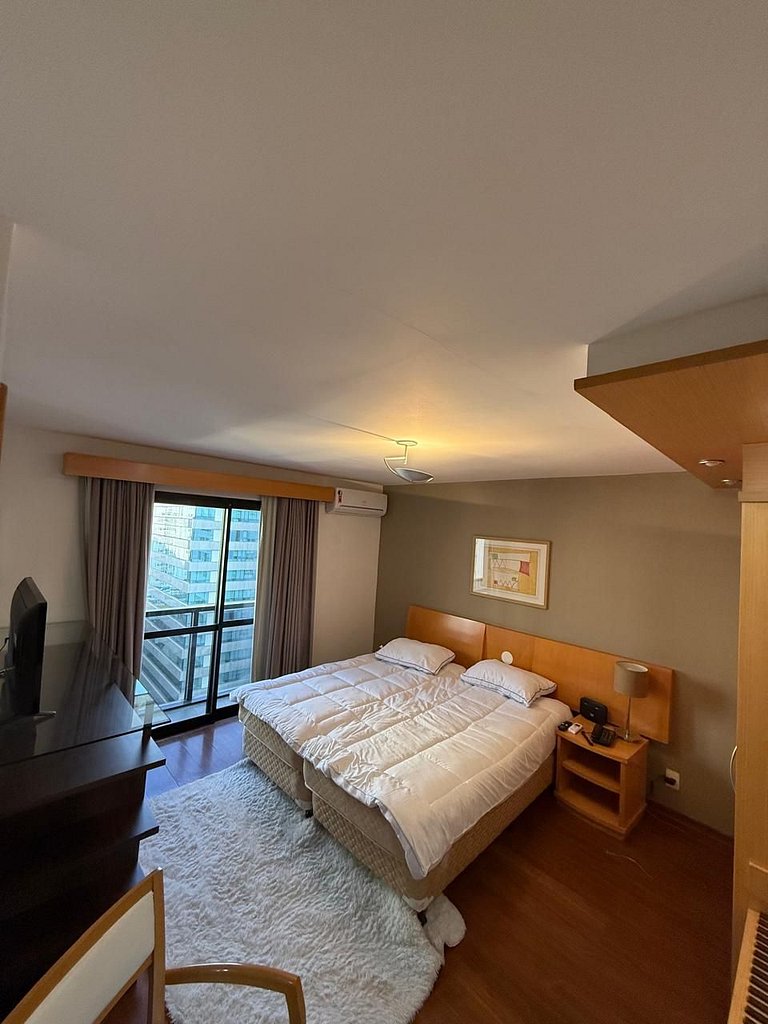 Admirable Flat Jardins - Garagem, Ar Condicionado